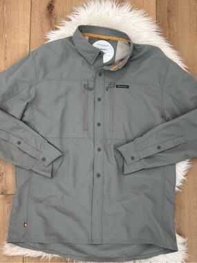 Simms Slate Gray Lightweight Guide Shirt - Size Medium
